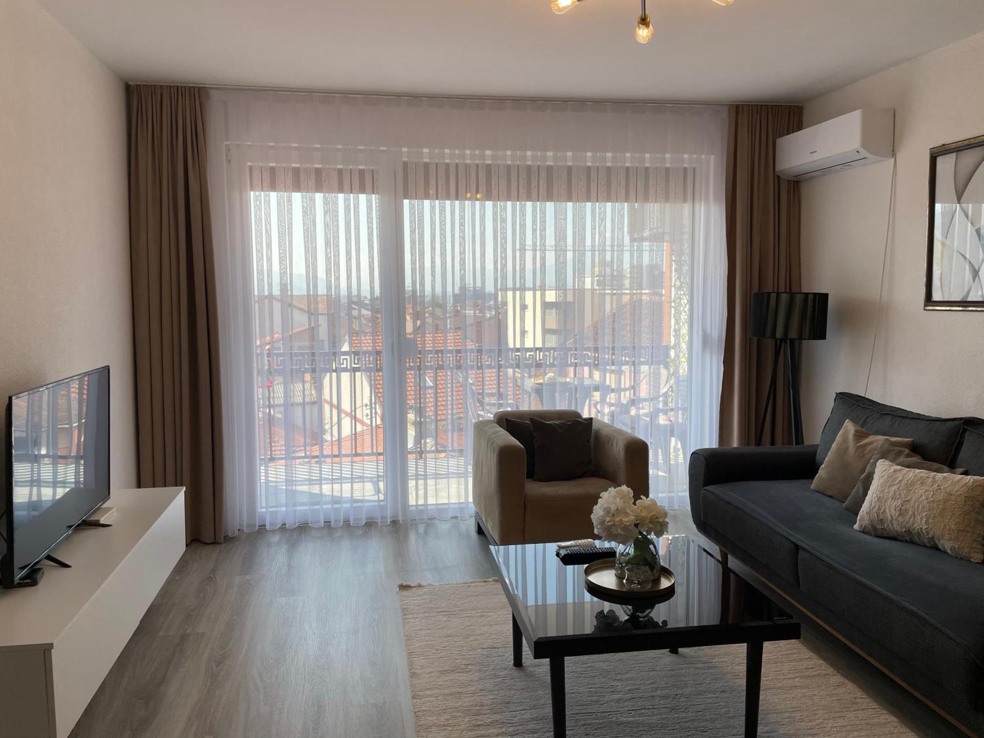Apartment Prizreni-Free Private Parking Extérieur photo