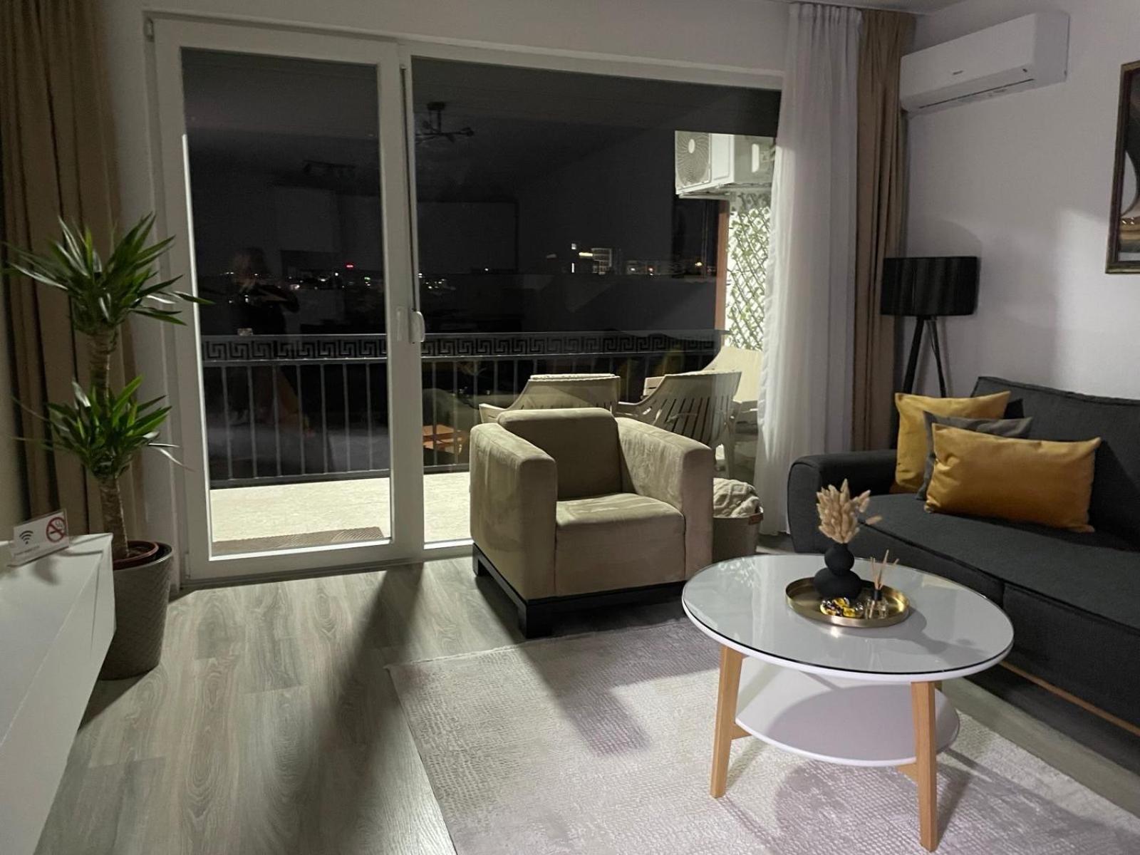 Apartment Prizreni-Free Private Parking Extérieur photo